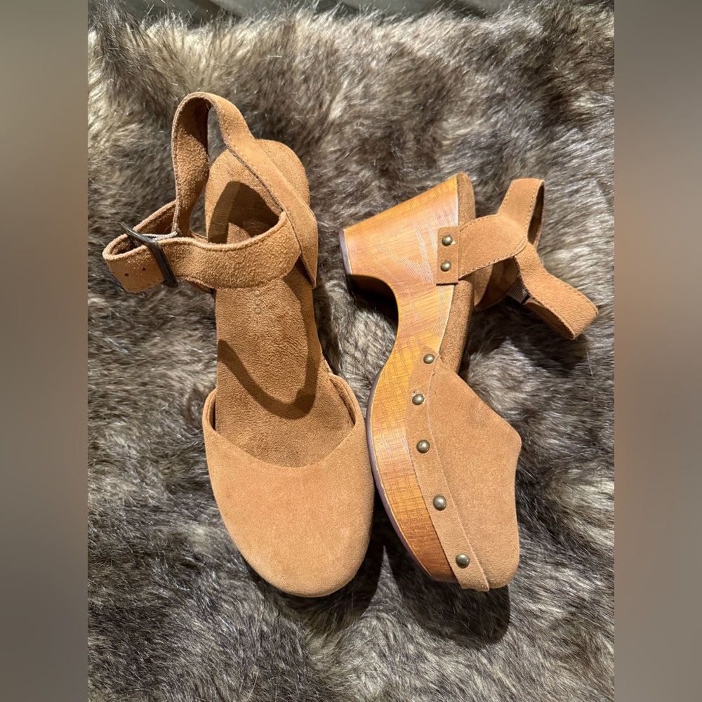 Women’s Tan Suede Platform Clog Mules with Ankle Strap